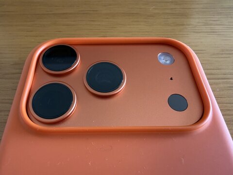 iPhone 17 Pro case 03